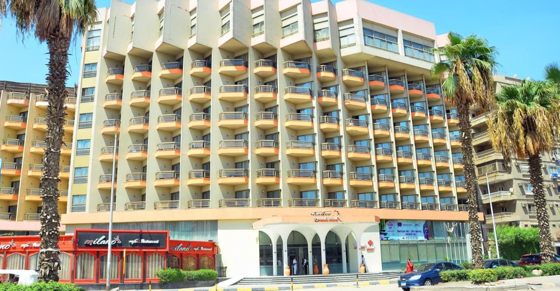 Aracan Pyramids Hotel 1