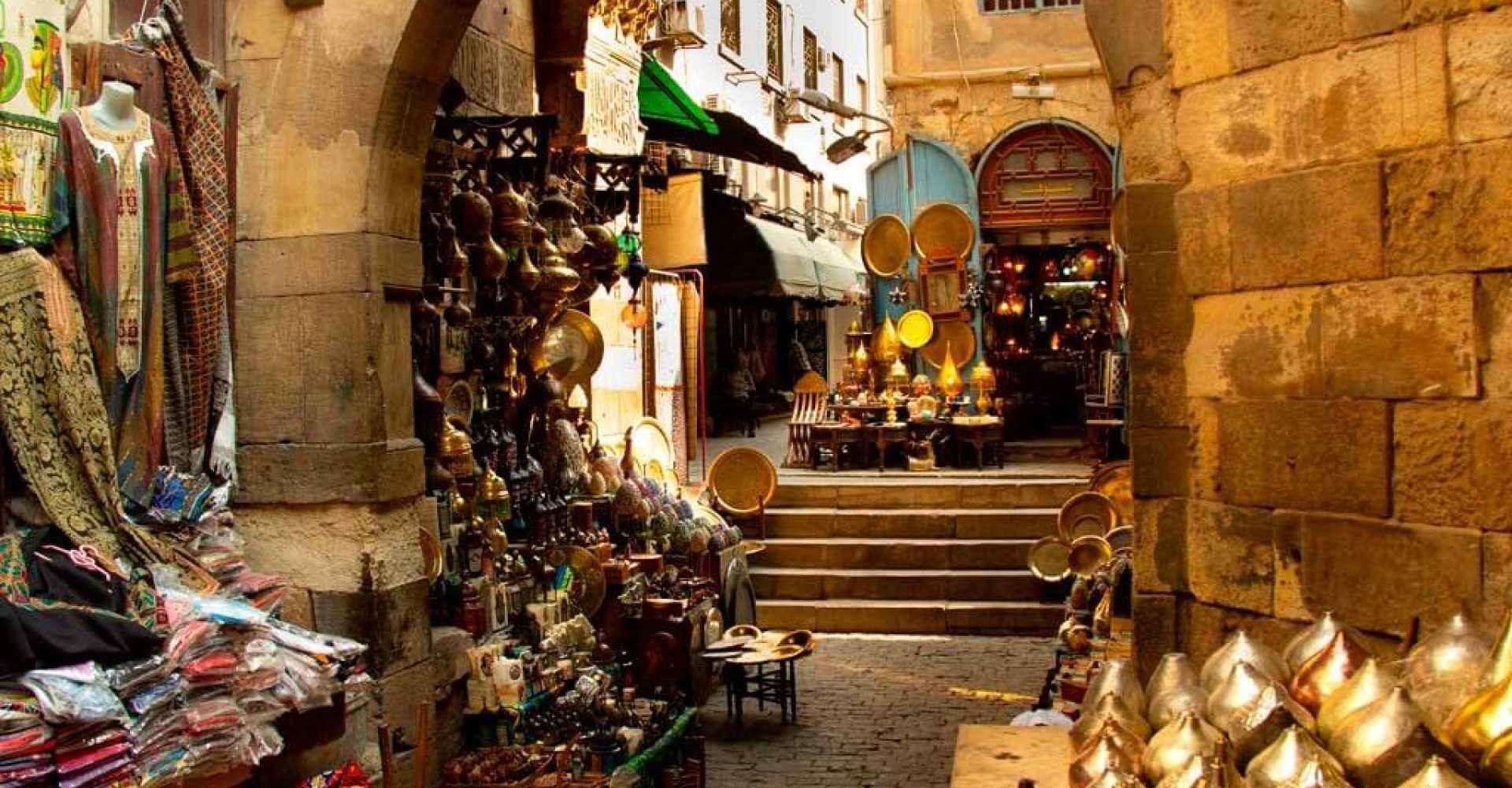 Giza-Pyramids-,Sphinx-,Egyptian-Museum-And-Khan-El-Khalili-from-Alexandria 4