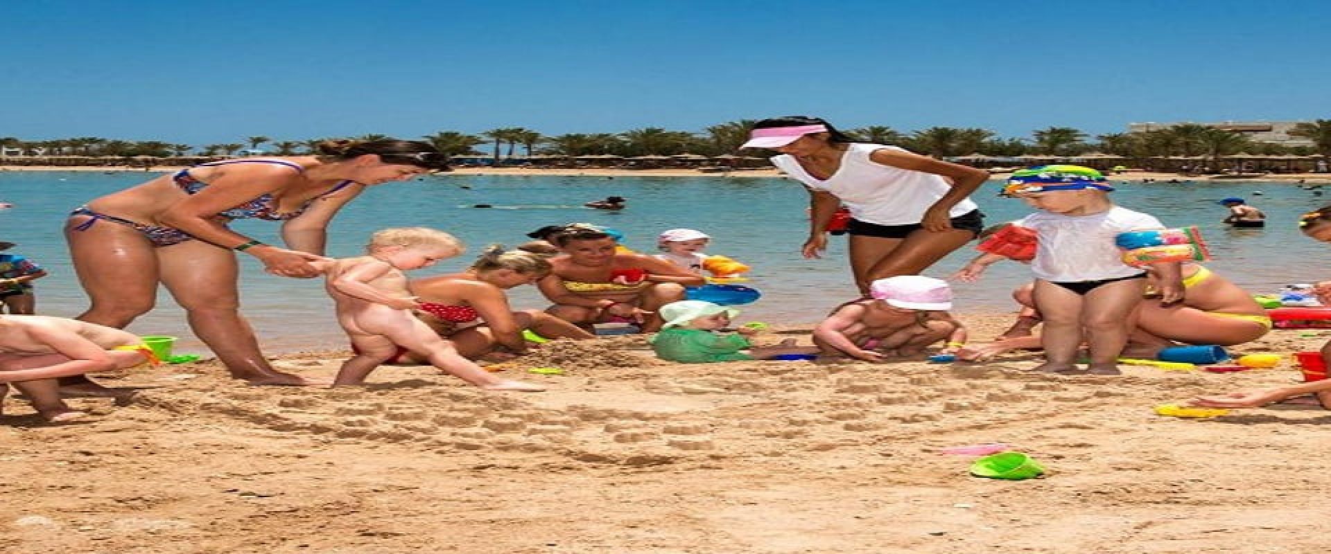 Mirage Bay Resort & Aqua Park Kids on the BeachHRG1