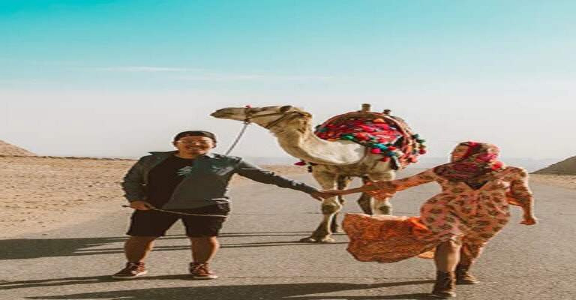 couple at the pyramids